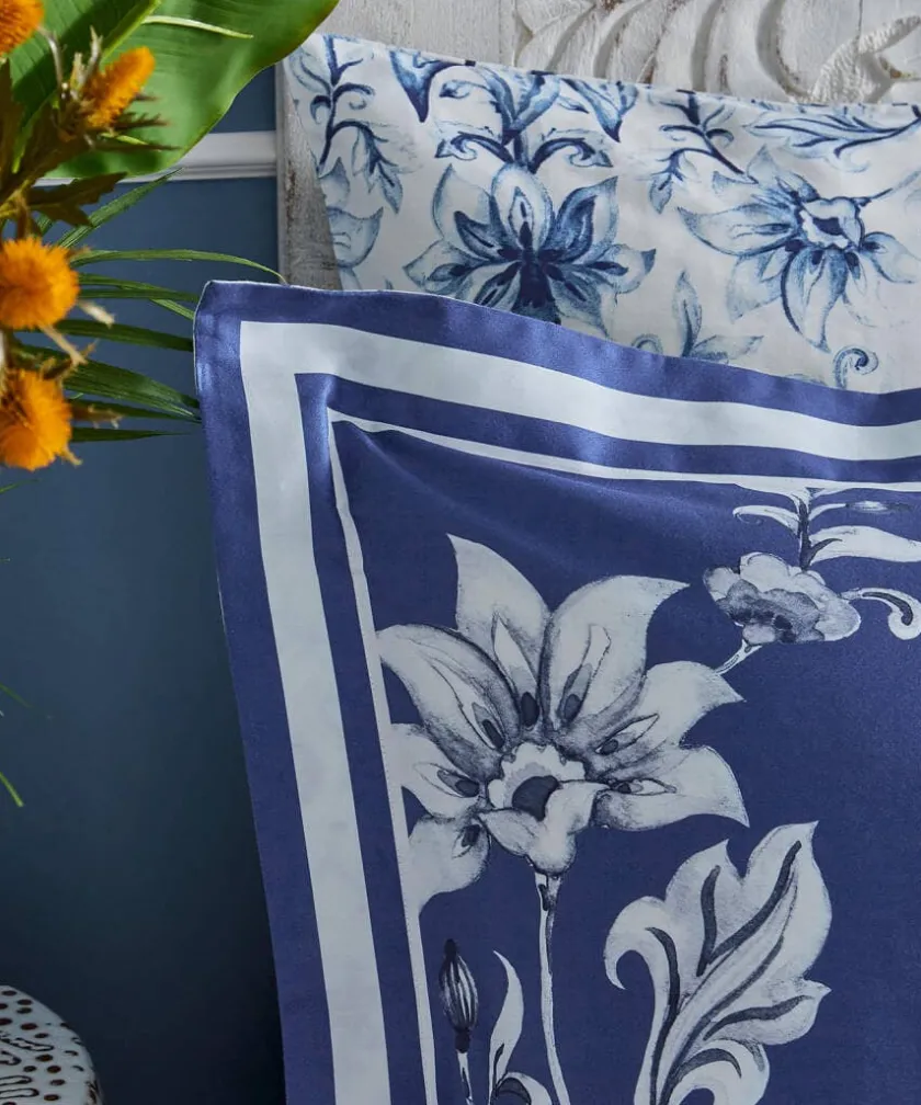 Joe Browns Floral Vivid Vase Reversible Duvet Set- Floral Décor|Nature Décor